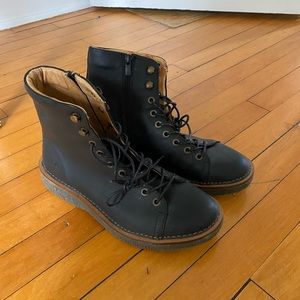 El Naturalista boot